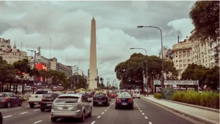 El bulevar más ancho del mundo tiene 16 carriles y tardó medio siglo en completarse.