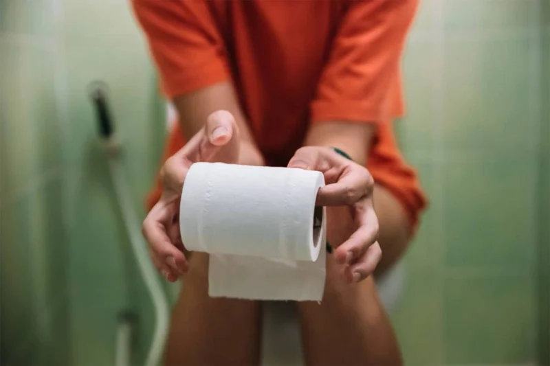 El hábito nocturno número 1 que debes romper para una desintoxicación matutina fácil