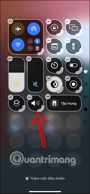 iOS 18에서 제어 센터를 조정하는 방법