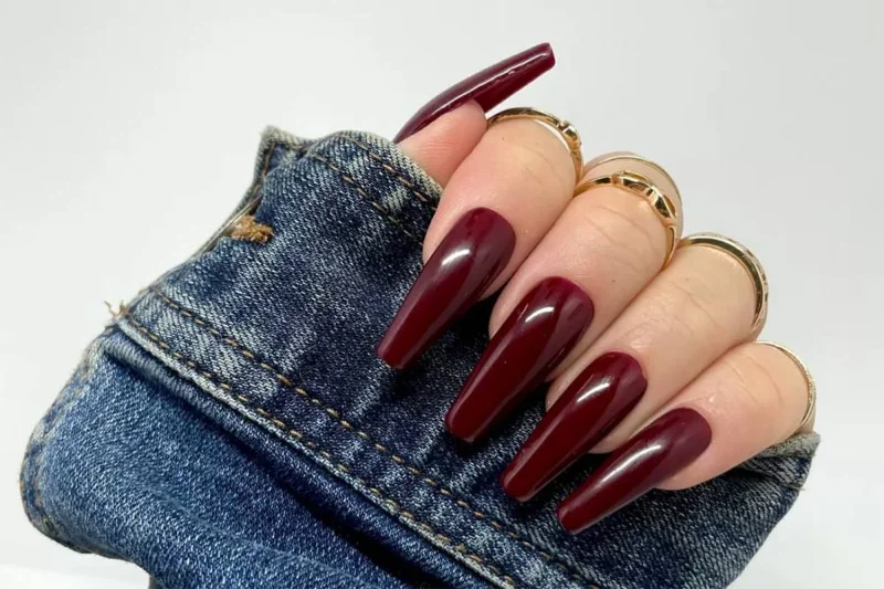 Colección de hermosos diseños de uñas para San Valentín.