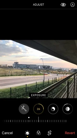 如何修復 iPhone 和 Android 裝置上曝光不足的照片