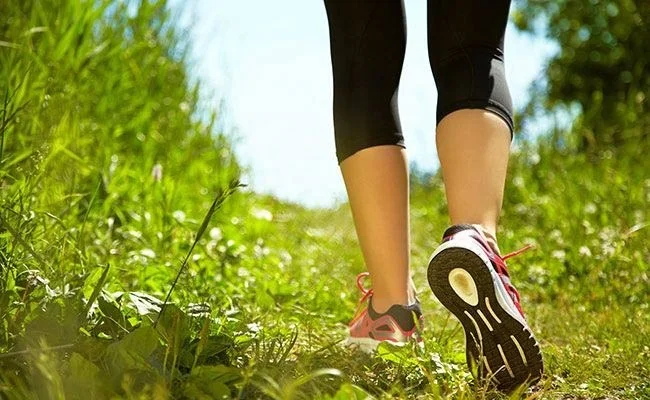 Plan de caminata de 7 días para reducir la inflamación según los expertos