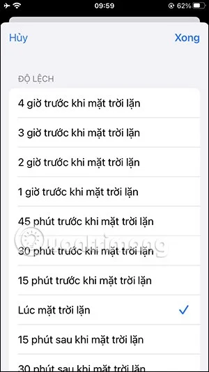Jak automatycznie zmienić ekran iPhone'a na odcienie szarości