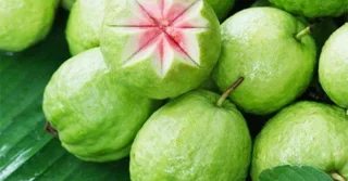 Is het goed om guave te eten, inclusief de schil?