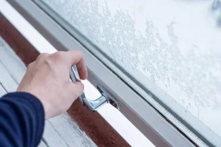 ¿Deben dejarse las puertas abiertas en invierno?