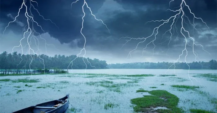 ¿Qué ocurre cuando un rayo cae sobre un lago?