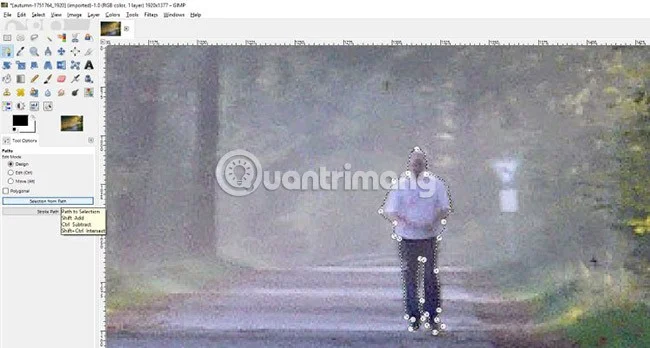 So löschen Sie mit GIMP beliebige Details in einem Bild