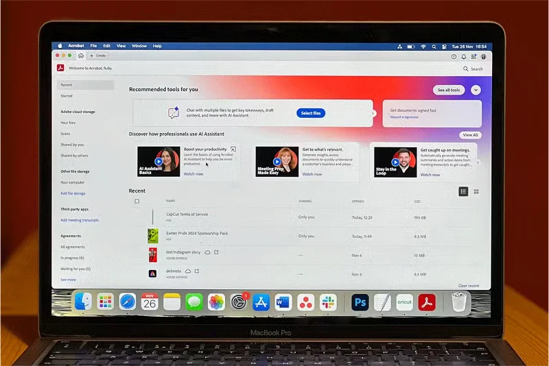 Biedt Adobe Acrobat AI Assistant of Dropbox Dash een betere AI-hulp voor documenten?