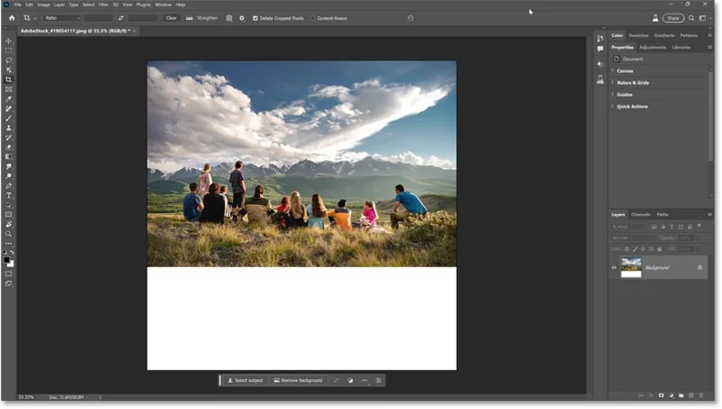 Cómo crear un efecto de reflejo de agua usando relleno generativo en Photoshop