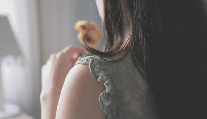 Dobre cytaty o statusie, o cichym patrzeniu na życie