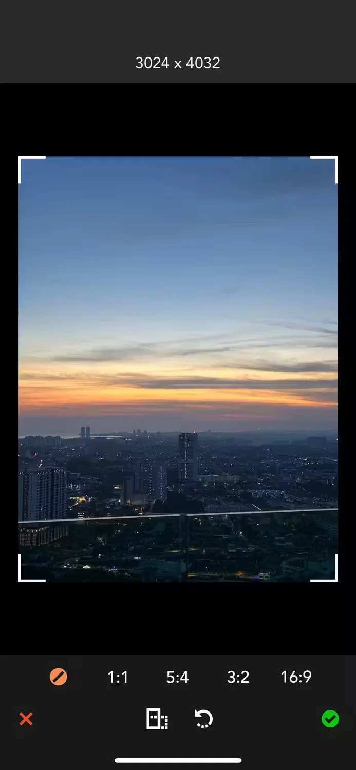 iPhone에서 두 개의 이미지를 오버레이하고 결합하는 방법