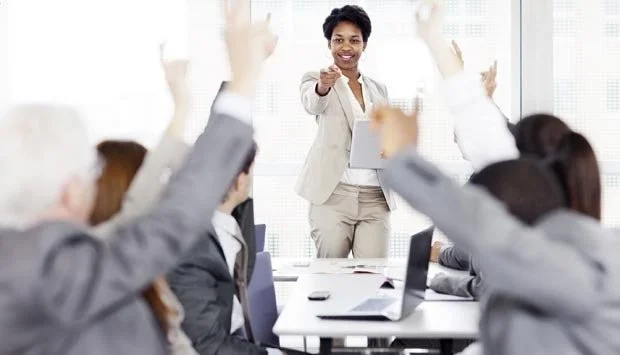 13 manieren om te stoppen met saai te zijn en interessanter te worden