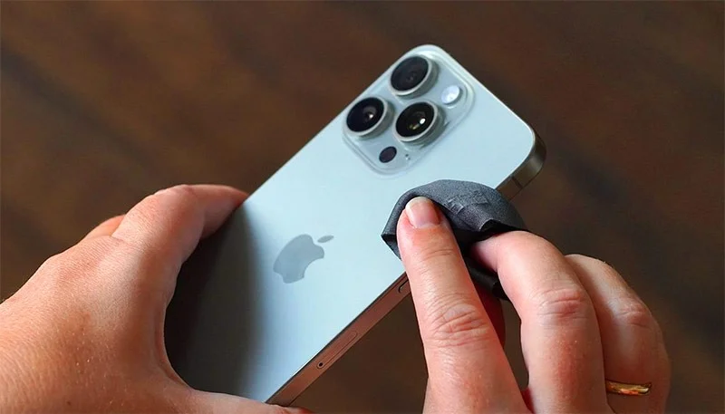 iPhone 2G'den iPhone 15 Pro Max'a kadar tüm iPhone nesilleri nasıl temizlenir