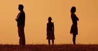Goede spreuken over de derde persoon, status over de derde persoon in diepe liefde