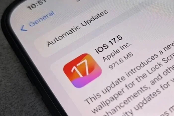 Apple brengt iOS 17.5.1 uit om problemen met terugkomende verwijderde foto's te verhelpen Apple brengt iOS 17.5.1 uit om problemen met terugkomende verwijderde foto's te verhelpen