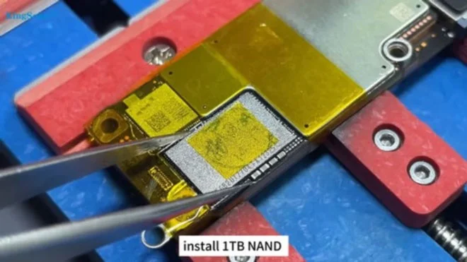 Gros plan sur le processus de mise à niveau de l'iPhone 16 Pro 128 Go vers 1 To