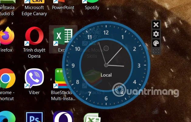 How to display clock on Windows 11 screen