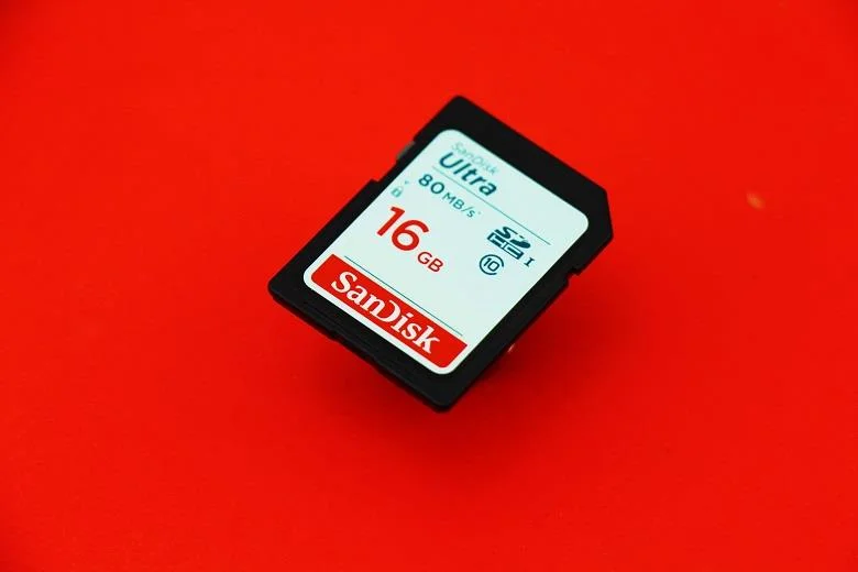 Come rimuovere la protezione da scrittura da Micro SD e scheda di memoria